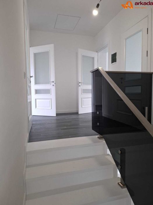 Продам 2 нових будинки на 12сотках в елітному районі.Драгомирчани.