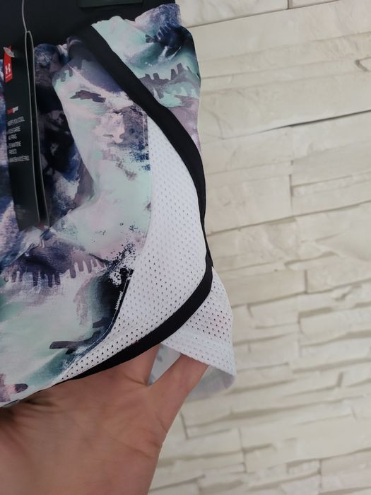 Spodenki sportowe damskie