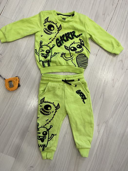 Костюм флисс состочние нового 1-2 года