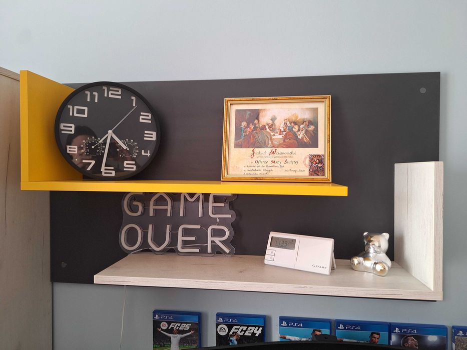 Sprzedam solidny zestaw mebli dla chłopca , wykonany  u stolarza