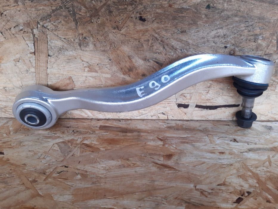 Wahacz przedni lewy (tylny) BMW E90