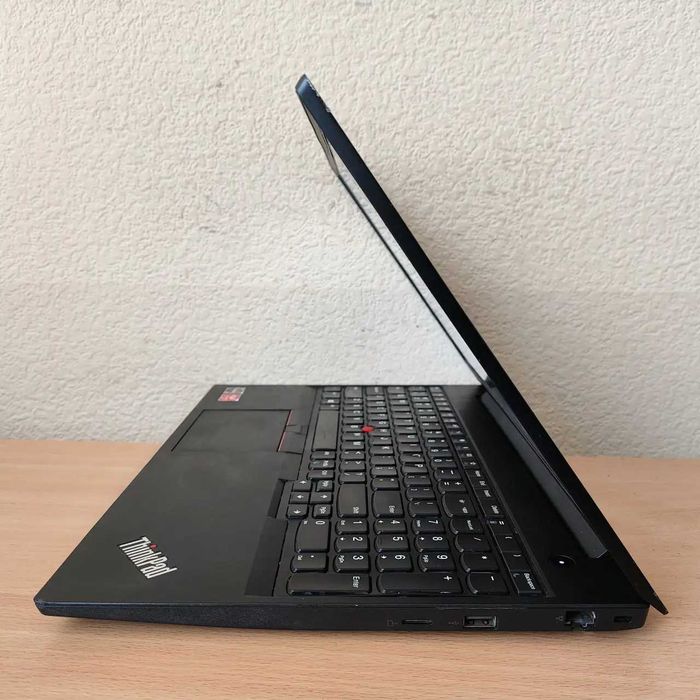 Для дому, офісу Lenovo E595 15.6FHD/IPS Ryzen7 3700U/8GB/256SSD/Vega10