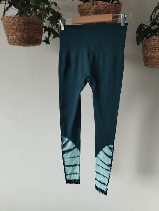 Leginsy damskie, sportowe treningowe, morskie, efekt tie dye