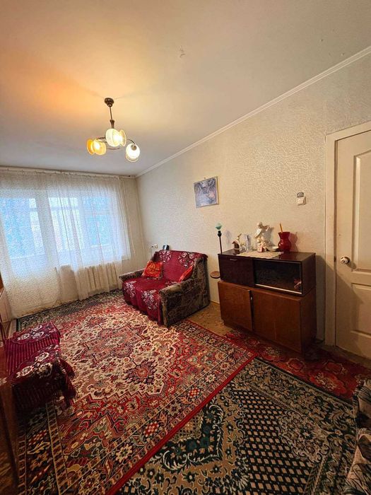 Сади 1к квартира в чудовому стані!