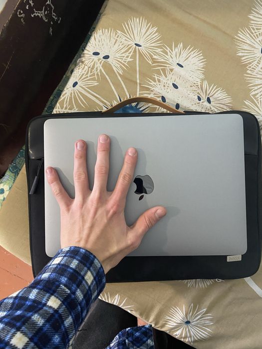 Ноутбук Apple MacBook Pro 13