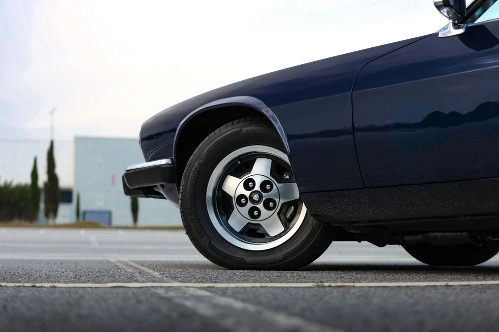 Jaguar XJS498476236208885764