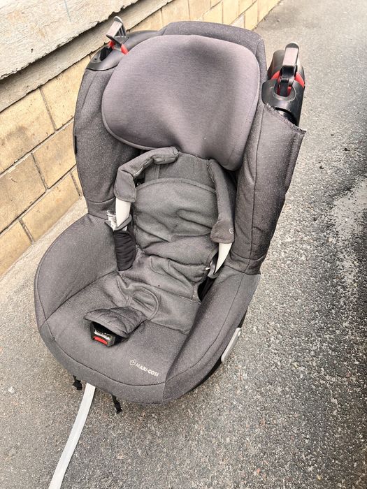 детское автокресло весом от 9 до 18 кг Maxi-Cosi Tobi.Автокрісло