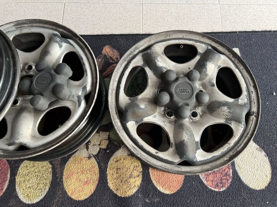 Jantes 15 Land Rover Frelander com três tampas de porcas