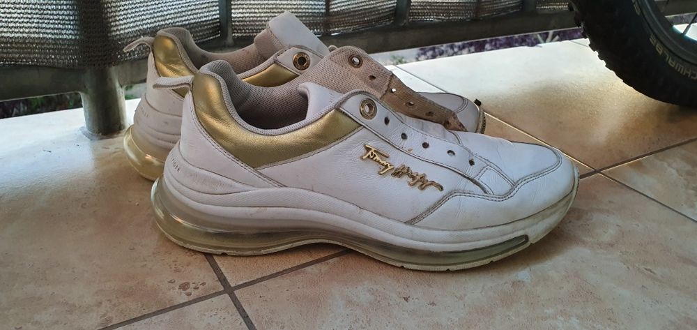 Sneakersy damskie Tommy Hilfiger rozmiar 39 wkładka 25cm