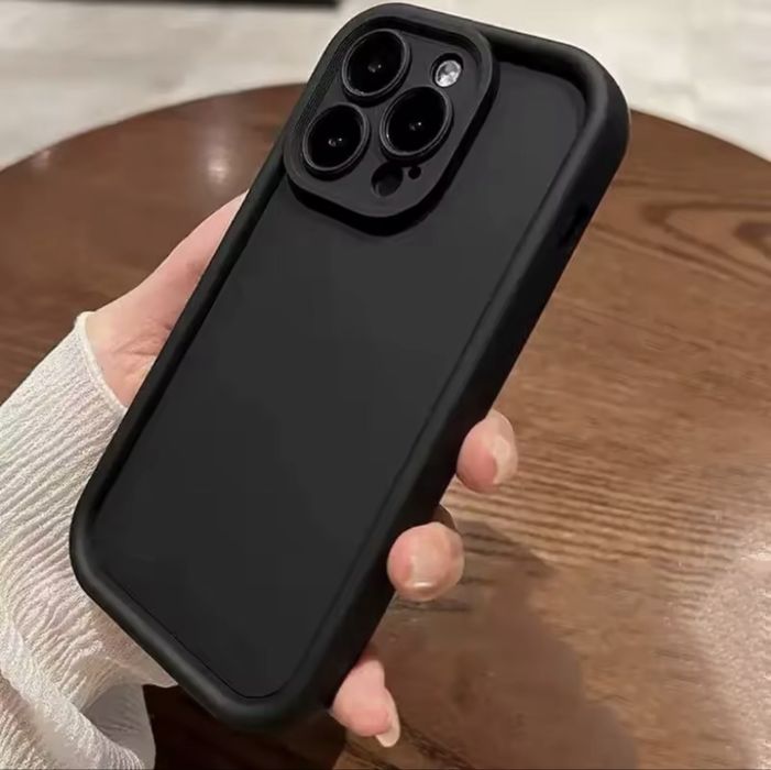Чохол на iphone 14 plus чорний