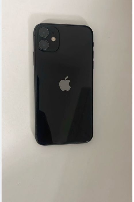 iPhone preto 11 como novo com películas de proteção e capa