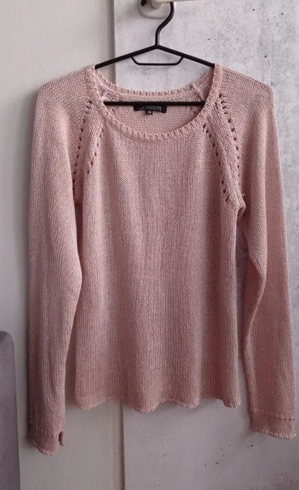 Sweterek sweter że srebrną nitką reserved