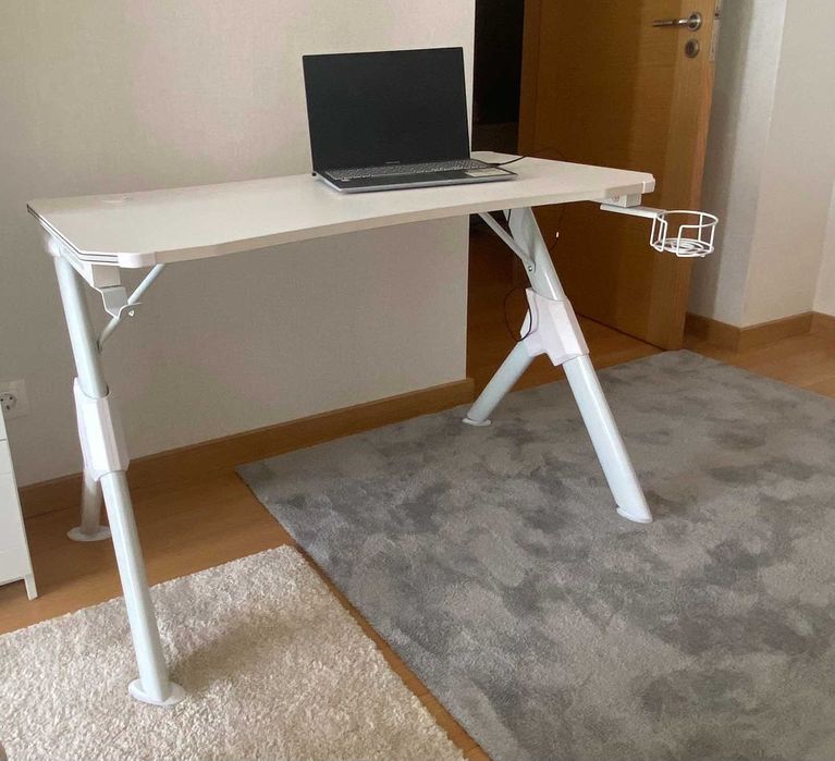 Conjunto Secretária Mars Gaming 110cm + cadeira