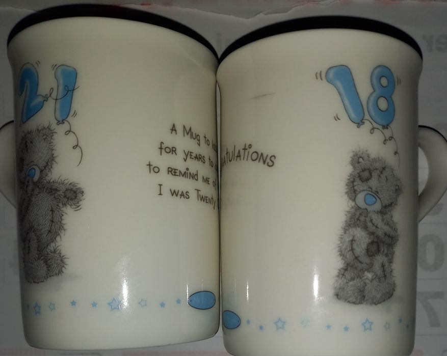 2 ceramic mugs.423596768143626240