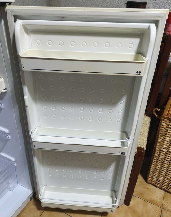 Frigorífico Vertical Gralux TOP Line – 200 L (Funciona 100%)