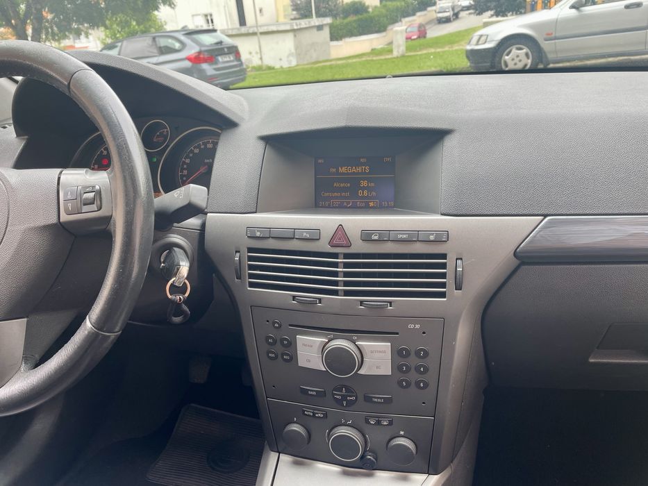 Opel Astra 1.9 CDTI 150cv 6V Teto Panoramico NOVA