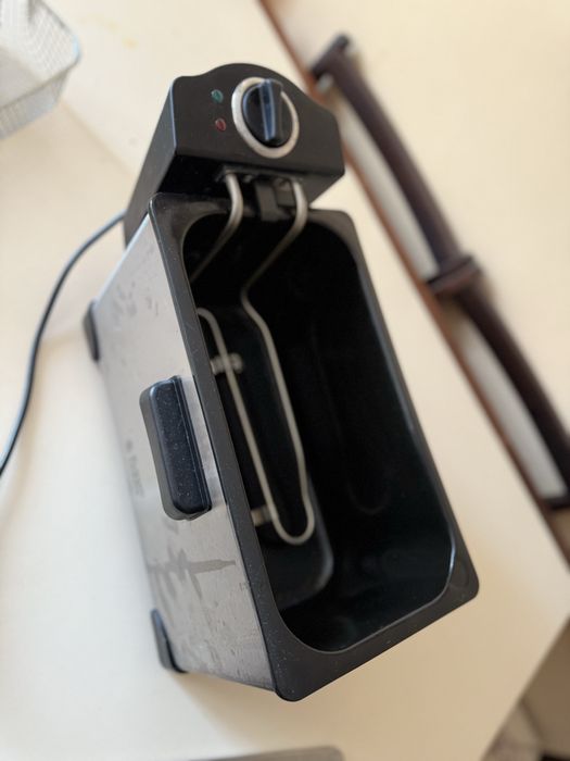 Фритюрница russell hobbs