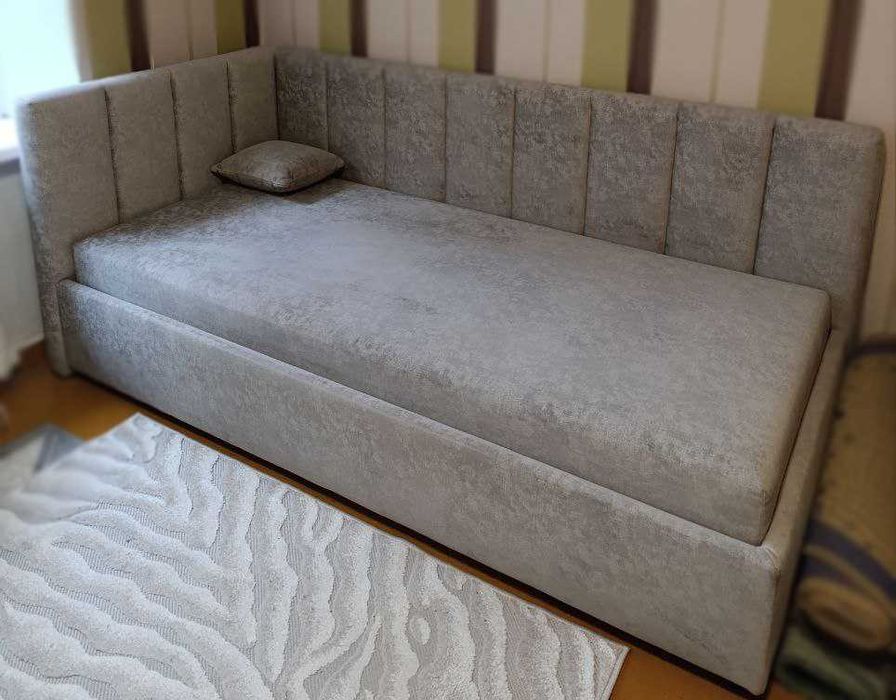 Кровать односпальная б/у