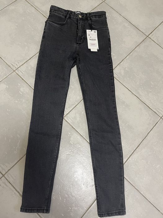 Джинсы Zara