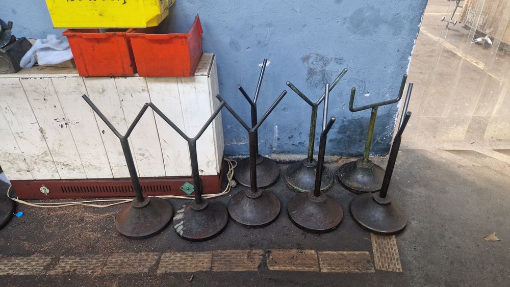 Sprzedan stojak metalowy
