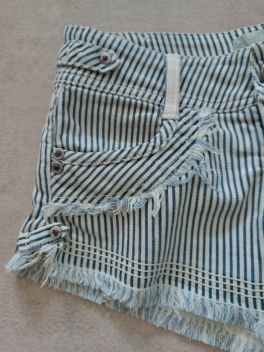 Calção curto Bershka