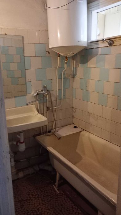 Трикімнатна квартира ( район Машбуд )