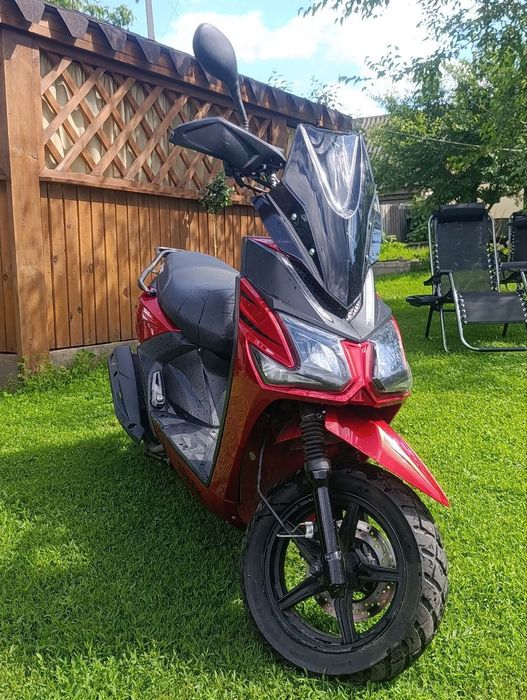 Продам скутер спарк