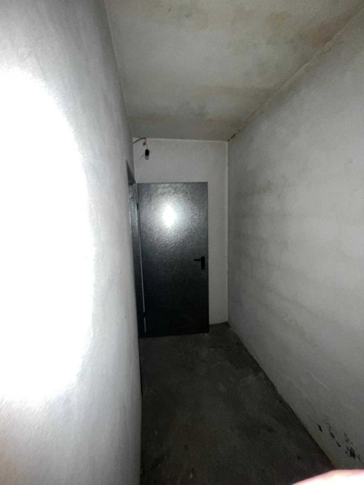 Garagem box fechada – 40,5 m² – junto ao Colégio dos Carvalhos