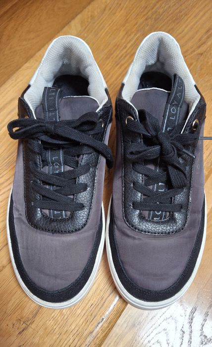 Loyalti buty sportowe czarne Eu 41 uk7