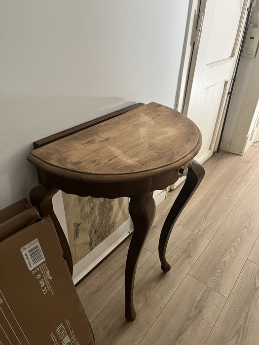 Mesa de madeira apoio