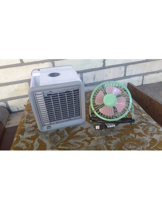 Вентилятор, зволожувач повітря.