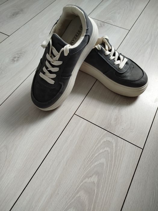 Кросівки 36 розмір