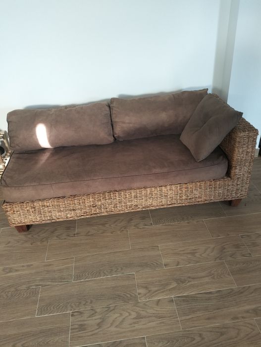 Sofás em verga verdadeira.