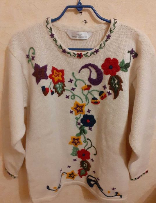 Шерстяной свитер st.michael с ручной вышивкой