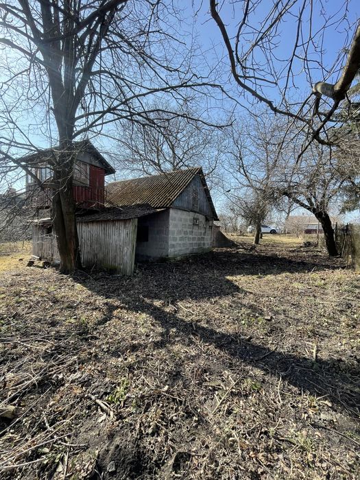 Ділянка  під будівництво з комунікаціями , погрібом та гаражем(!)