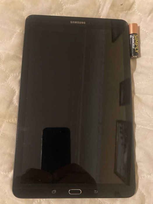 Продається планшет Samsung SM-T561