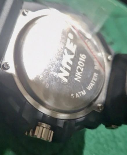 Relógio cronografo Nike ,world timer,wr 50 m ,novo
