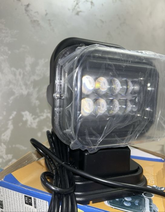 Szperacz LED Halogen obrotowy 50W