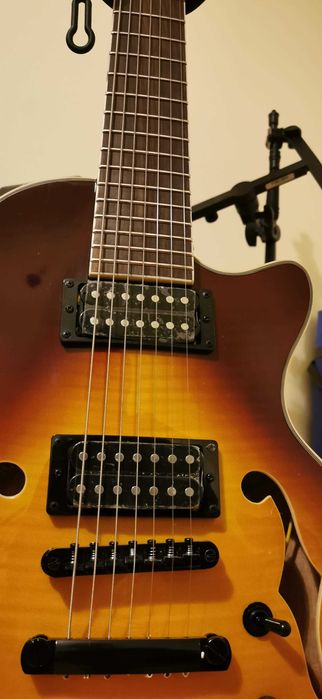 Vendo guitarra elétrica 7 cordas Thinline