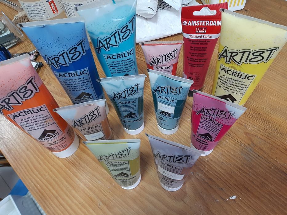 Material de pintura, tintas acrilicas, china clay, resina, pedras colo