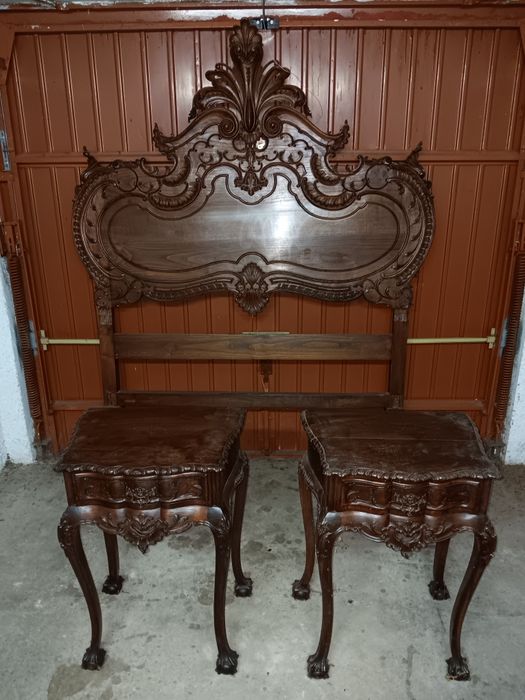 Cama e mesas de cabeceira D. João V