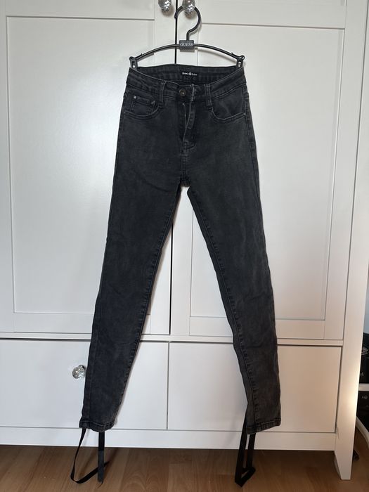 Spodnie jeansowe damskie
