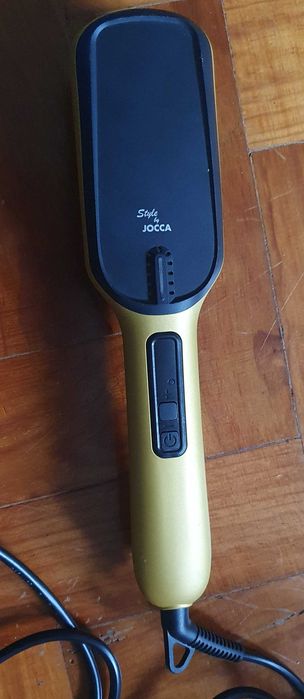 Escova Alisadora com ions/NOVA