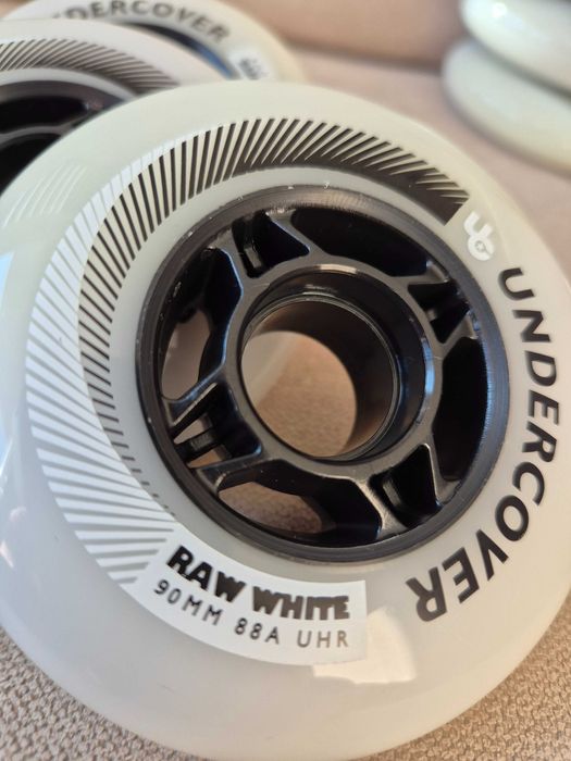 Undercover Raw White kółka 90mm 88A UHR (8 szt.) – niedost. EU