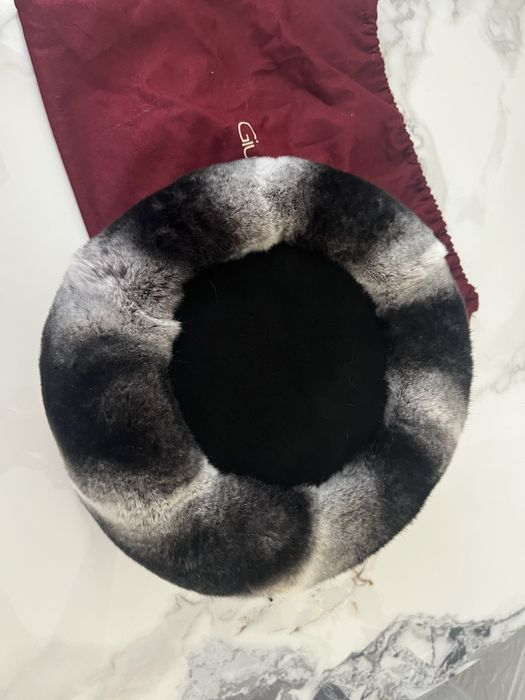 Шапка з хутра кролика Jiuliana Teso