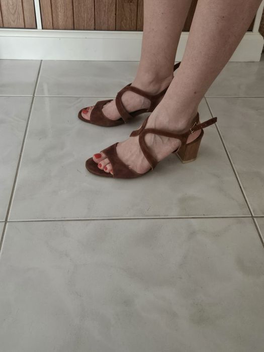 Sapatos em camurça Caroll