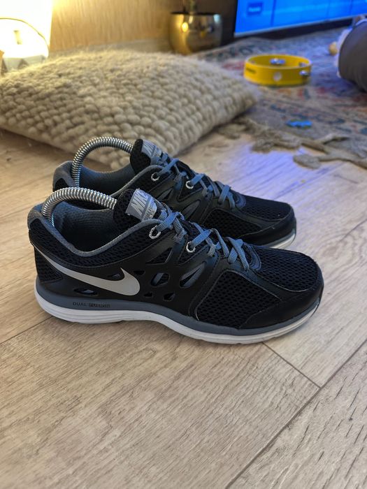 Бігові кросівки  Nike Dual Fusion 38 розмір стан нових