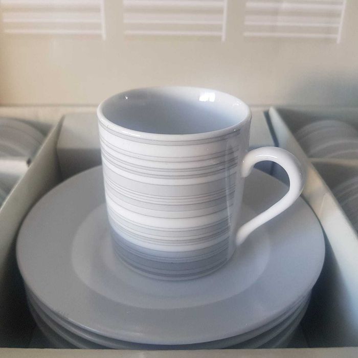 Jogo novo de 6 chávenas de café cor branco e cinza claro