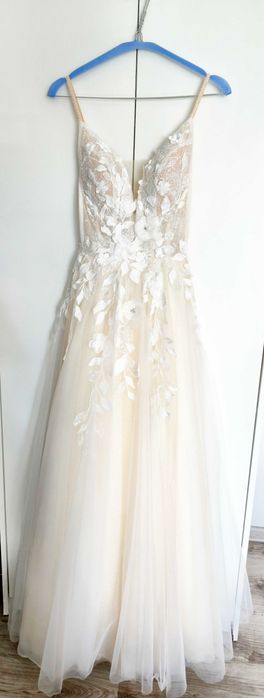 Suknia ślubna + 2 welony