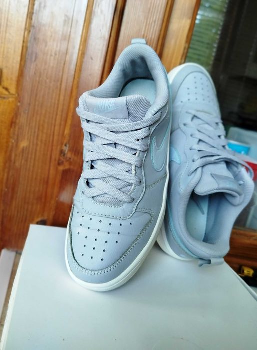 Оригінальні кросівки Nike Court, Найк сірі кеди 37,5р